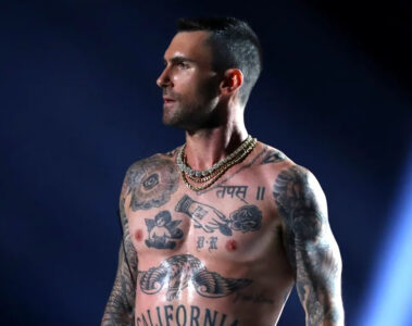 Adam Levine quiere nombrar a su bebé como su supuesta amante.