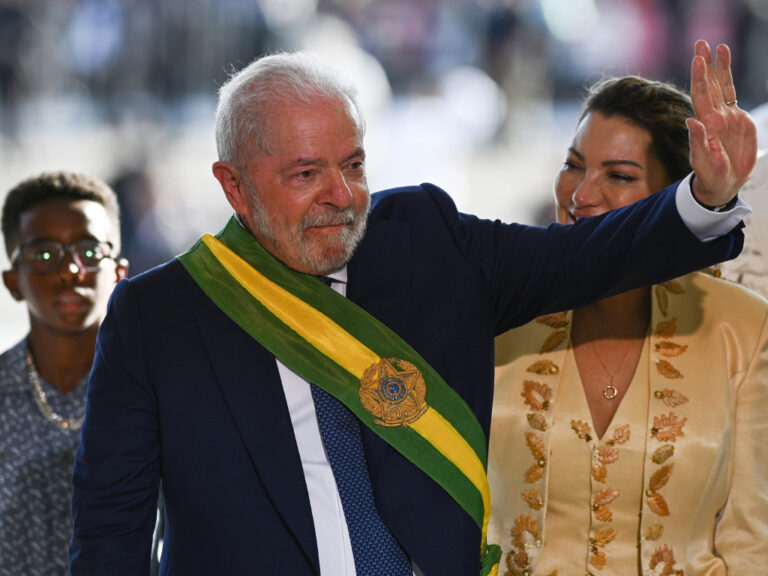 Lula da Silva toma protesta como presidente de Brasil