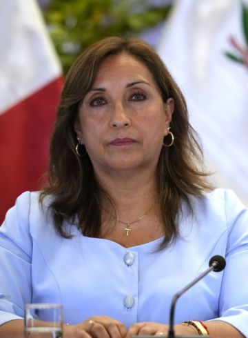 presidenta perú dina boluarte