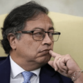 Gustavo Petro pide la renuncia de su gabinete por la Reforma de Salud