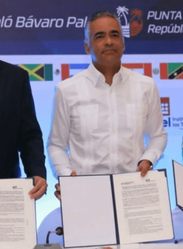 República Dominicana y Colombia firman acuerdo para transformación digital