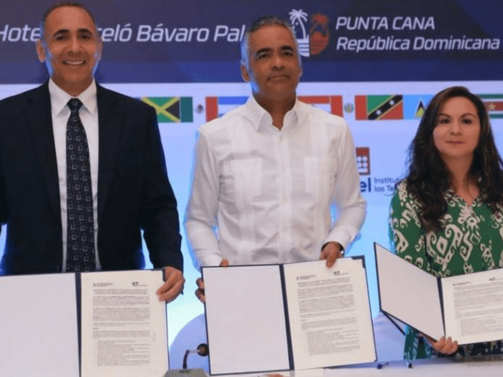 República Dominicana y Colombia firman acuerdo para transformación digital