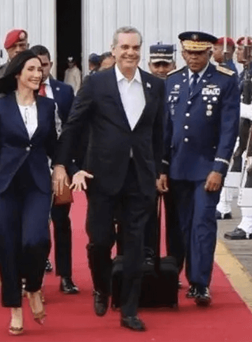 Luis Abinader se convirtió en el primer presidente dominicano en participar en la ceremonia de coronación de un monarca