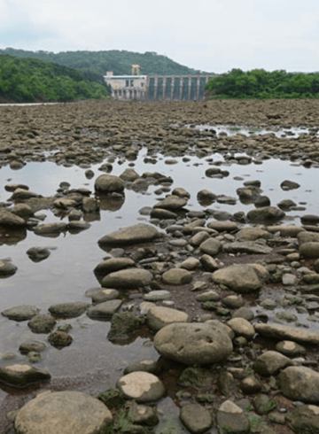 embalses con bajo nivel de agua en el salvador