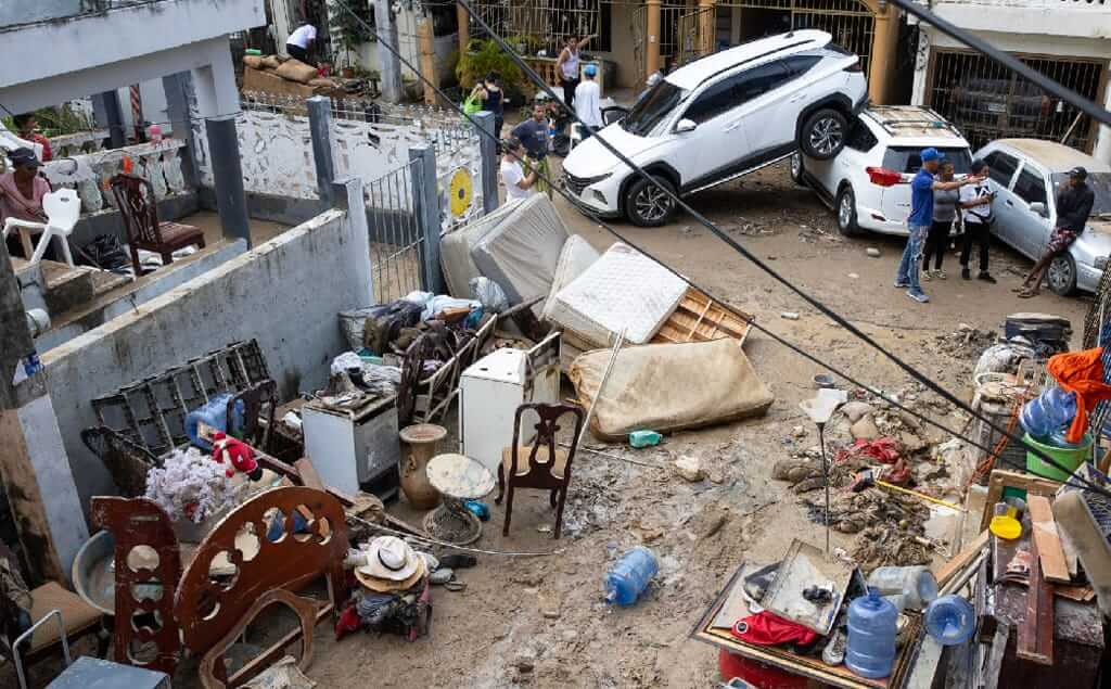 desplazados por lluvias en república dominicana