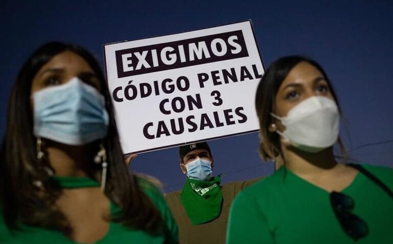 Prohibición total del aborto en República Dominicana