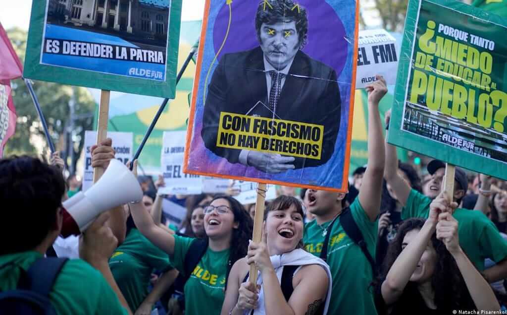 Marchas en Argentina por la educación