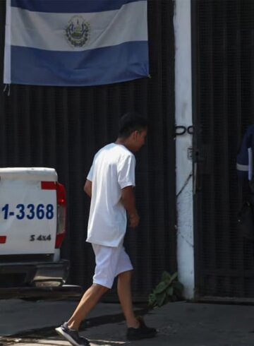 Menor detenido en El Salvador