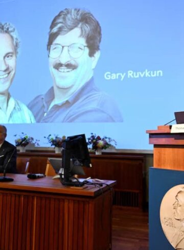 Ceremonia en la que Victor Ambros y Gary Ruvkun son seleccionados como gandores del Nobel de Medicina