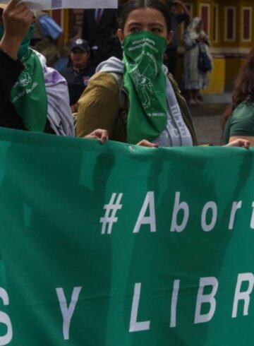 Mujeres marchando en México por el aborto legal