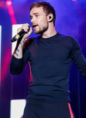 Lyam Payne cantando en el escenario