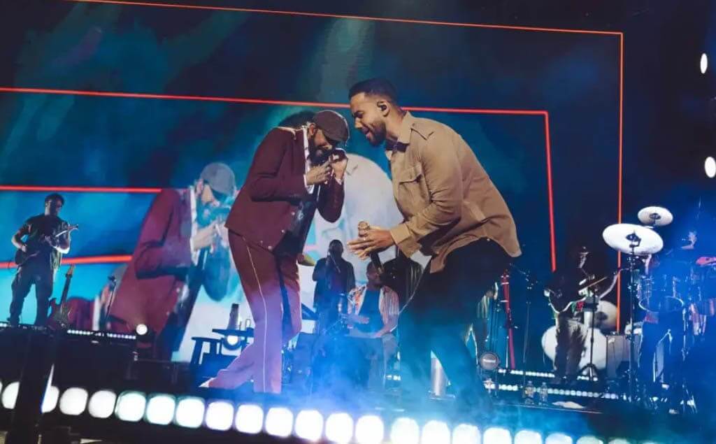 Juan Luis Guerra y Romeo Santos en concierto