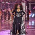 Tyra Banks en la pasarela de Victoria's Secret