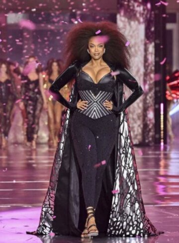 Tyra Banks en la pasarela de Victoria's Secret