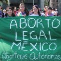 mujeres en la cuidad de México apoyando el aborto legal