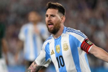 Lionel Messi celebrando uno de sus goles frente a Bolivia en las Eliminatorias