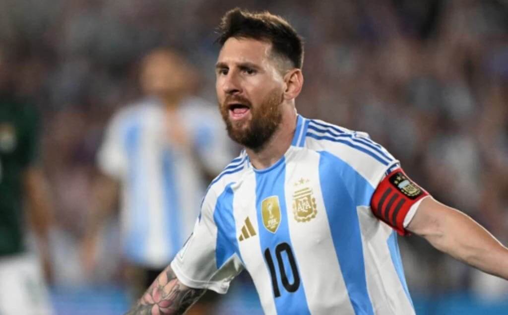 Lionel Messi celebrando uno de sus goles frente a Bolivia en las Eliminatorias