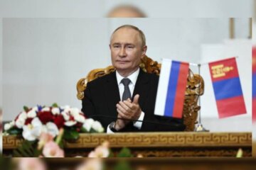 Vladimir Putin en medio de un evento político