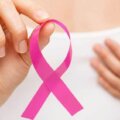 símbolo del lazo rosado que se compromete a crear conciencia sobre el Cáncer de mama