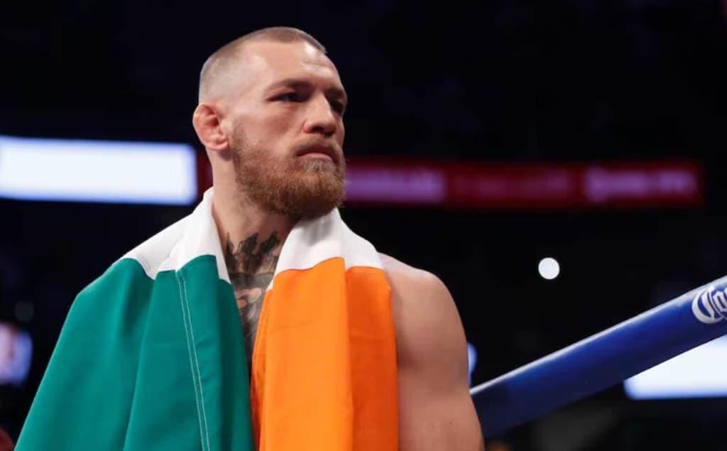 Connor McGregor en medio de una pelea