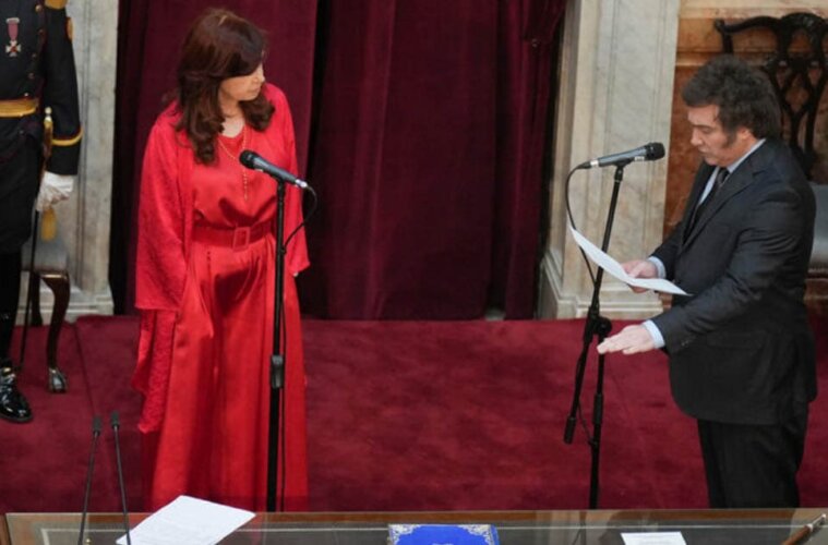 Javier Mieli y Cristina Fernández en un acto político