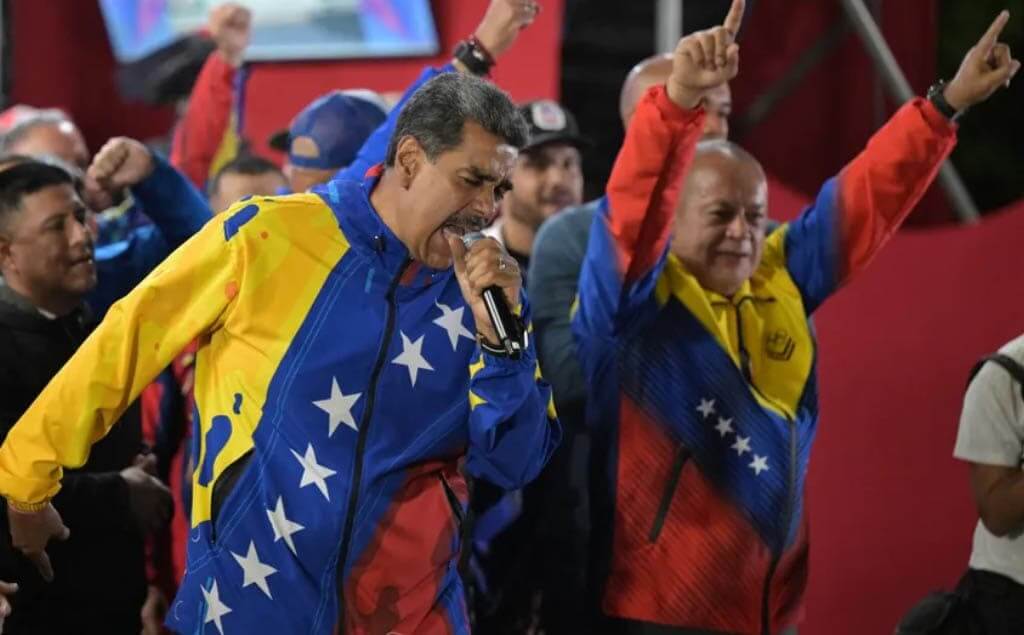 Nicolás Maduro en medio de un evento