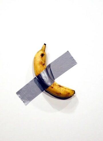 Un plátano pegado a la pared, obra de Maurizio Cattelan