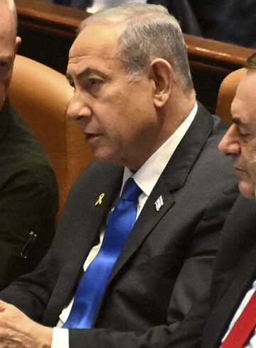 Benjamín Netanyahu y Yoav Gallant en medio de un evento político en Israel