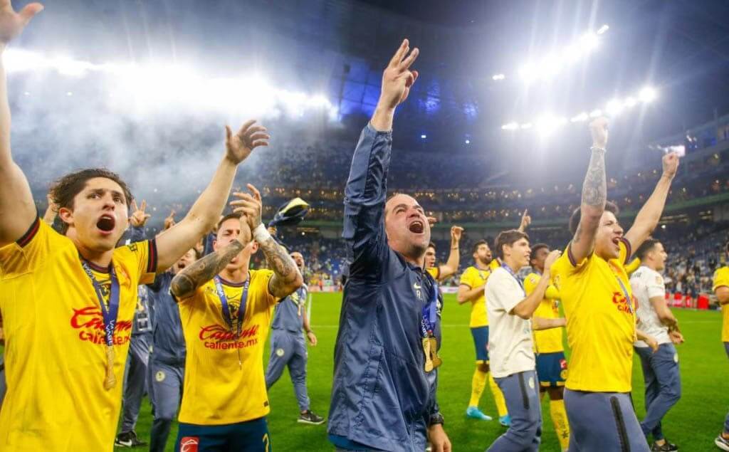 Jugadores y cuerpo técnico celebran nuevo título del América en México