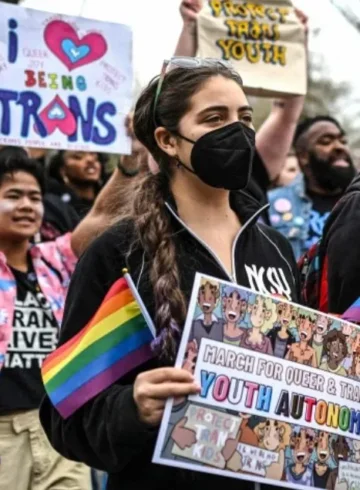 Marcha para la protección de los derechos trans