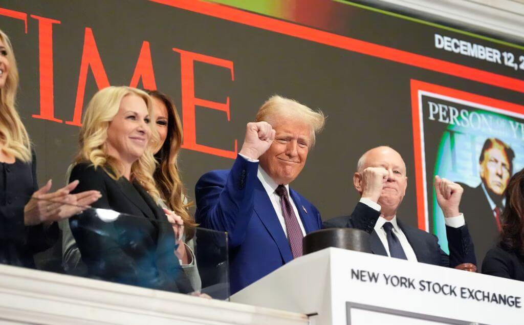 Trump toca la campana en el wall street