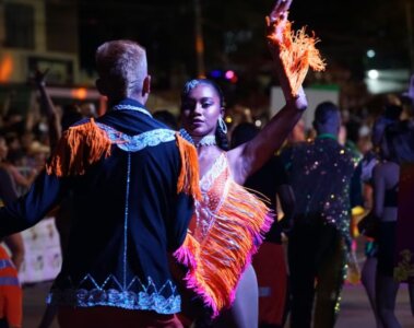 bailarines en la feria de cali