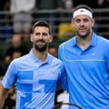 Djokovic y Del Potro en la despedida del argentino
