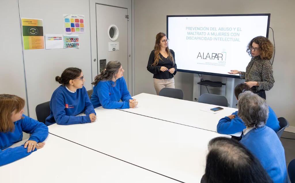 Taller de prevención del abuso y el maltrato a adolescentes con discapacidad intelectual