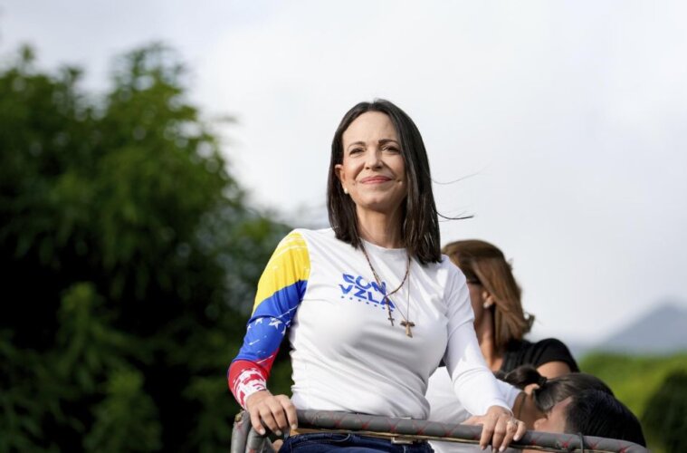 maria corina machado en la marcha contra Maduro
