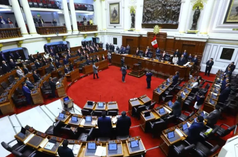 sesión en el congreso de Perú