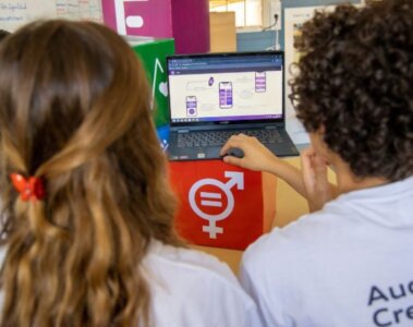 Tres alumnas de bachillerato de Logroño viajarán a Silicon Valley para presentar un prototipo que protege a víctimas de violencia de machista y previene actos de violencia sexual.