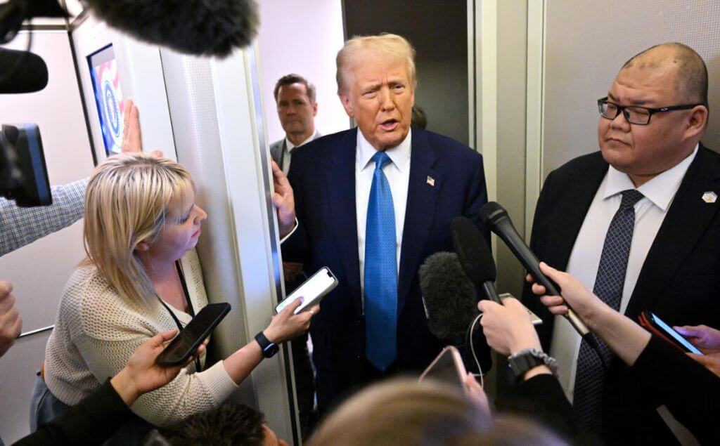 Trump con la prensa en la Casa Blanca