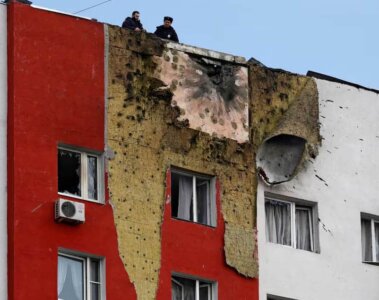 Edificios afectados tras ataque de Ucrania