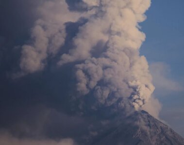 Volcán de fuego en Guatemala