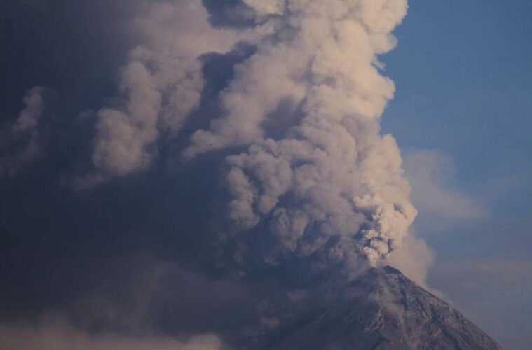 Volcán de fuego en Guatemala