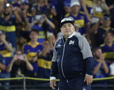 Diego Maradona en el estadio