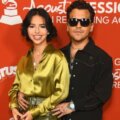 Ángela y Nodal en los latin grammy