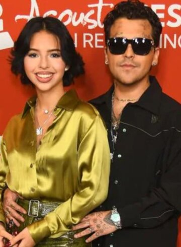 Ángela y Nodal en los latin grammy