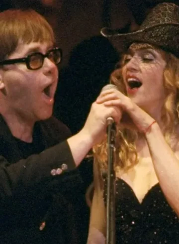 Madonna y Elton John cantando