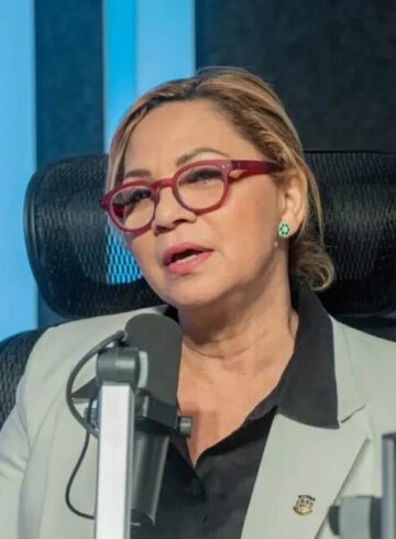 Soraya Suarez, diputada mujer dominicana