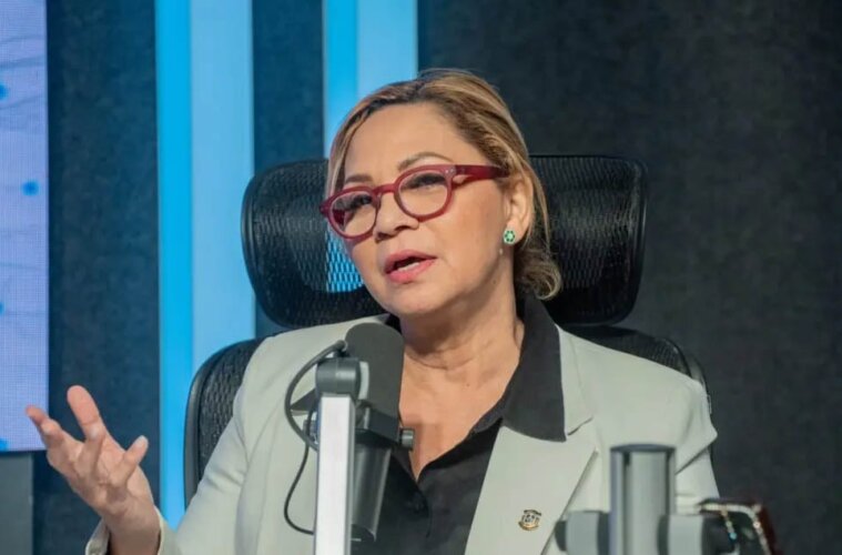 Soraya Suarez, diputada mujer dominicana
