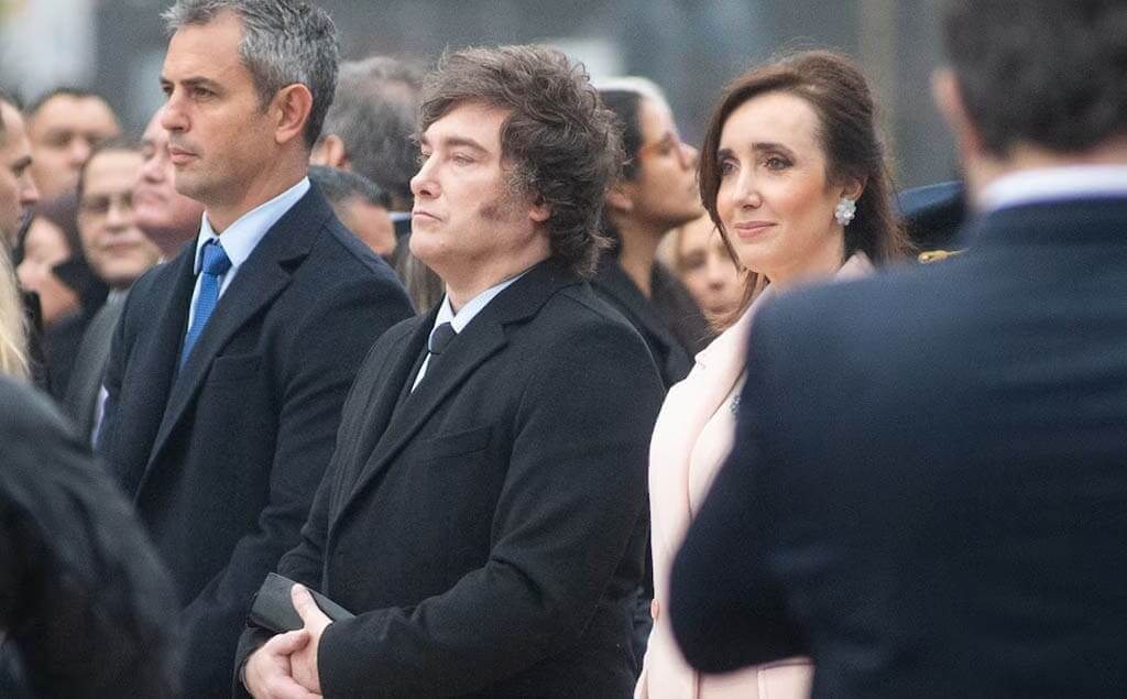 Milei junto a Villarruel en el cambio de guardia