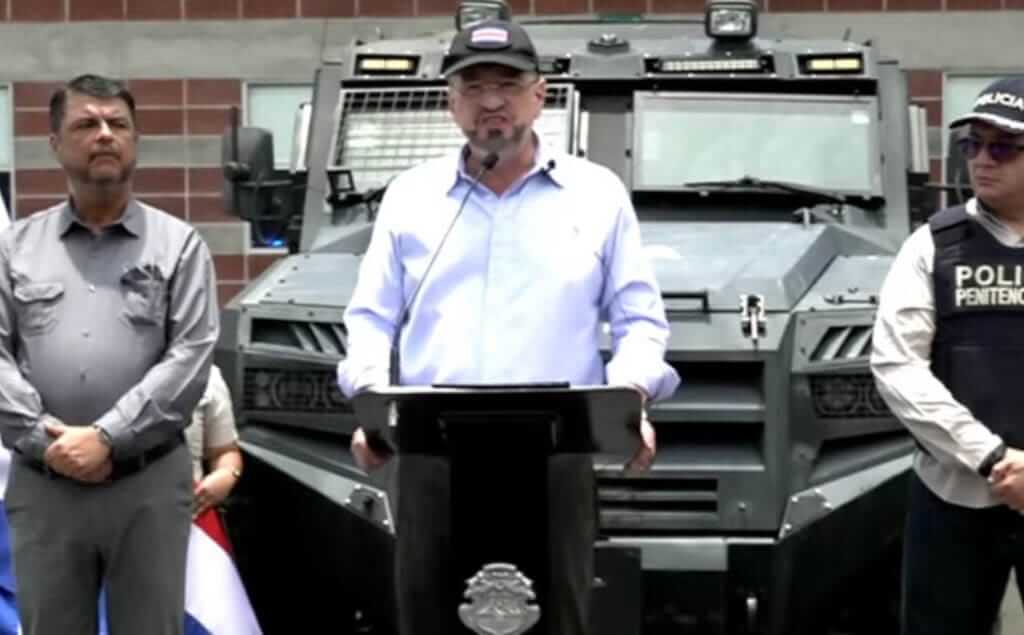 Presidente de Costa Rica informa sobre Megacárcel