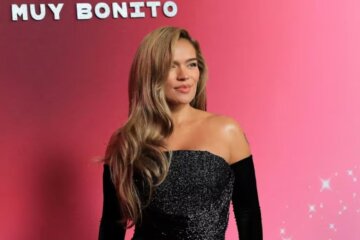 Karol G en la premier de su documental